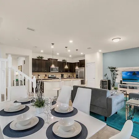 5 Bedrooms - 4,5 Bathrooms - Solterra 4643 Td